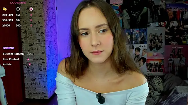 LucyRose3 online show from September 9, 2025, 3:22 pm