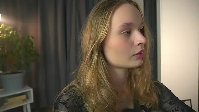 Snapshot of lisa_schiele chatting on October 9, 2025, 8:18 pm lisa schiele online show from October 9, 2025, 8:18 pm