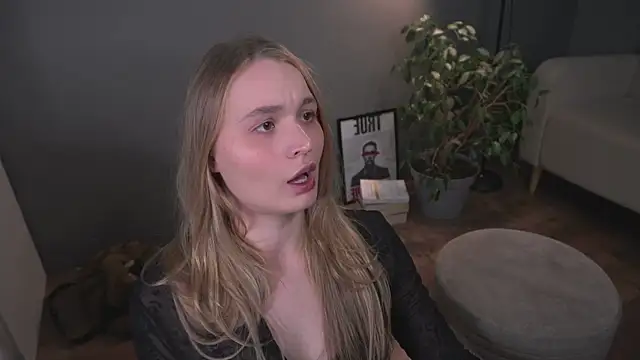 lisa schiele online show from January 8, 2026, 8:22 pm