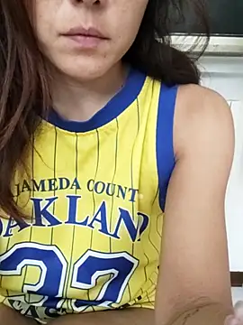 alicepavia22 online show from September 19, 2025, 7:58 pm