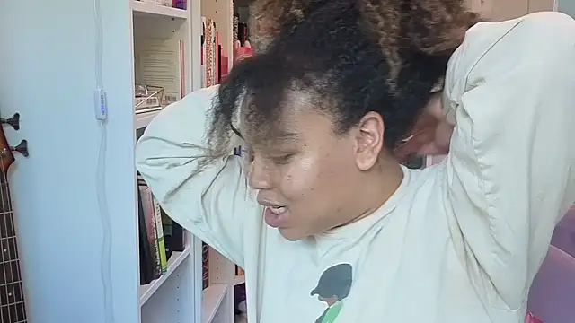 Snapshot of zahrabliss chatting on September 26, 2025, 8:02 pm zahrabliss online show from September 26, 2025, 8:02 pm