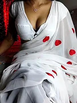 Snapshot of Ur_Lishaa chatting on July 19, 2026, 6:33 pm Ur Lishaa online show from July 19, 2026, 6:33 pm