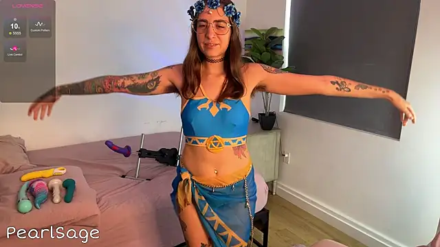 Pearl Sage online show from October 28, 2025, 11:29 pm