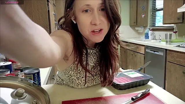 MommyGoddessL online show from November 11, 2025, 3:34 pm