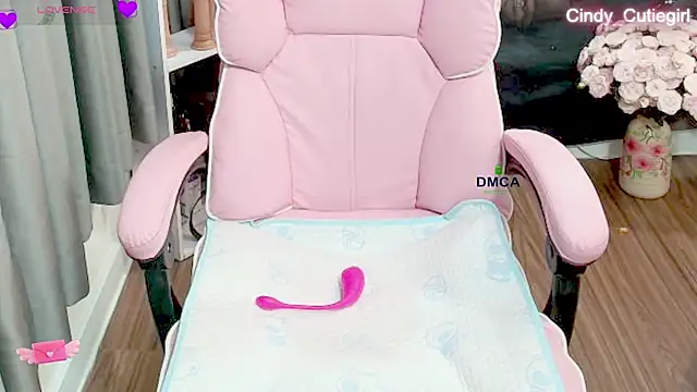 Cindy Cutiegirl online show from December 4, 2025, 10:18 pm