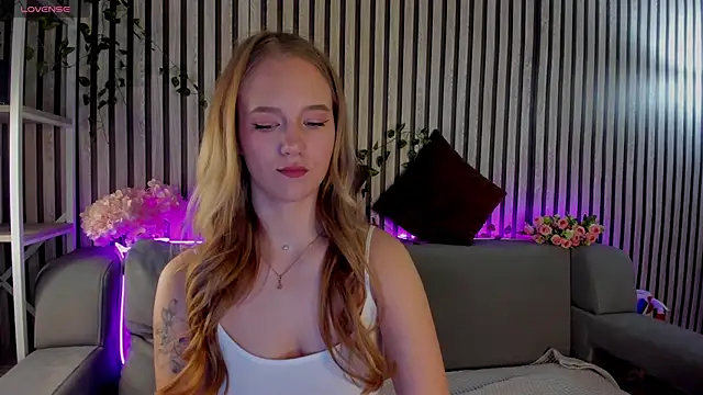 Snapshot of Casey_Sweeet chatting on May 28, 2026, 9:17 am Casey Sweeet online show from May 28, 2026, 9:17 am