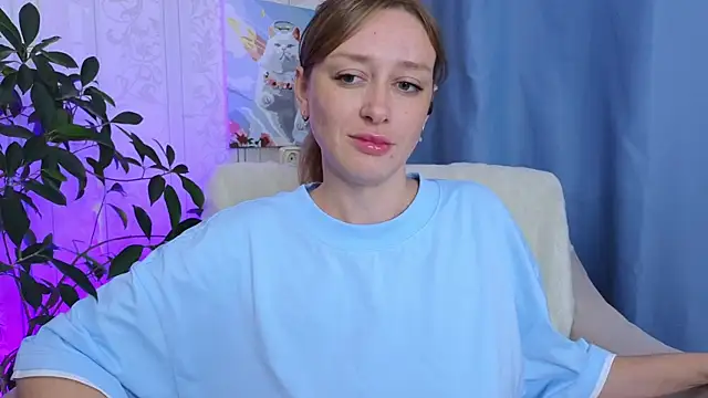 evashiny  online show from June 24, 2026, 1:37 am