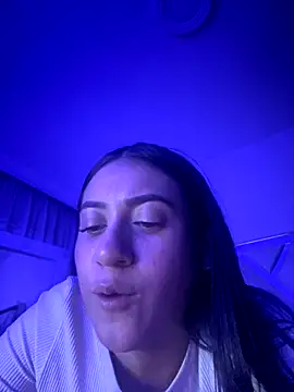 Snapshot of isabela_l chatting on December 2, 2025, 1:11 am isabela l online show from December 2, 2025, 1:11 am