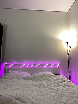 TiffaNoel online show from October 18, 2025, 4:30 pm