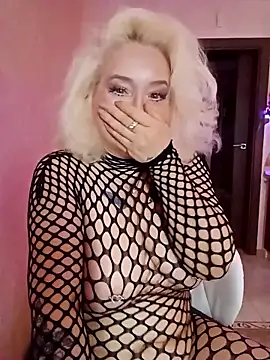 SquirtMilf00 online show from March 1, 2026, 3:30 am