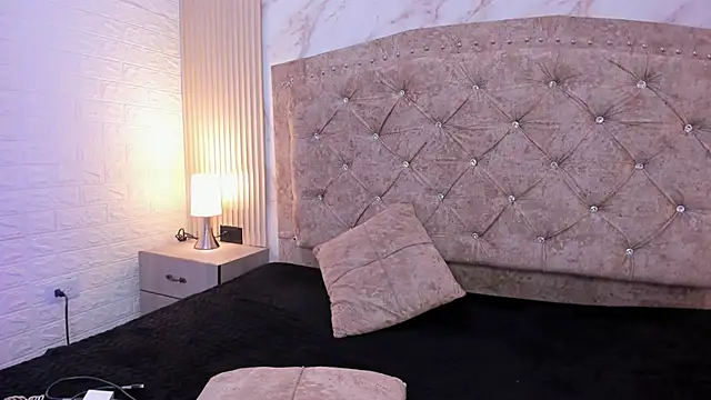 AnastasiaColeman online show from September 18, 2025, 8:22 pm