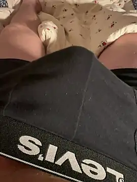 Snapshot of mrwit chatting on February 16, 2026, 10:06 pm mrwit online show from February 16, 2026, 10:06 pm