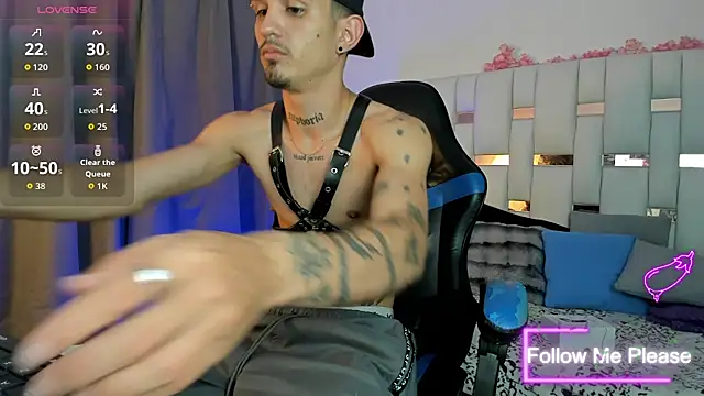 nextboywell1 online show from March 3, 2026, 3:34 am