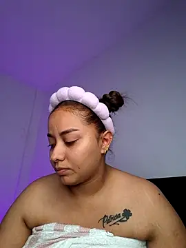 Snapshot of Nicoll_31 chatting on December 16, 2025, 12:26 am Nicoll 31 online show from December 16, 2025, 12:26 am