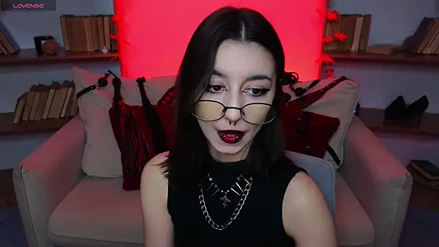 Snapshot of Mistress__Marcelline chatting on October 12, 2025, 9:30 am Mistress Marcelline online show from October 12, 2025, 9:30 am