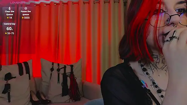 Snapshot of Mistress__Marcelline chatting on May 9, 2026, 2:17 am Mistress Marcelline online show from May 9, 2026, 2:17 am