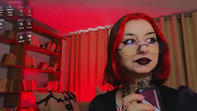 Snapshot of Mistress__Marcelline chatting on May 12, 2026, 2:19 am Mistress Marcelline online show from May 12, 2026, 2:19 am