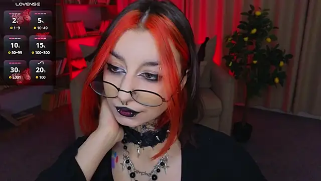Snapshot of Mistress__Marcelline chatting on May 27, 2026, 1:57 am Mistress Marcelline online show from May 27, 2026, 1:57 am