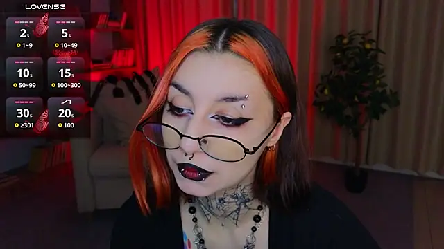 Snapshot of Mistress__Marcelline chatting on June 15, 2026, 1:41 am Mistress Marcelline online show from June 15, 2026, 1:41 am