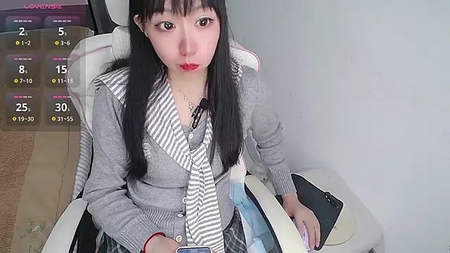 Snapshot of Angela-AMY chatting on October 14, 2025, 8:15 am Angela-AMY online show from October 14, 2025, 8:15 am