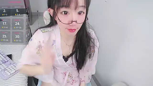 Angela-AMY online show from December 19, 2025, 3:02 am