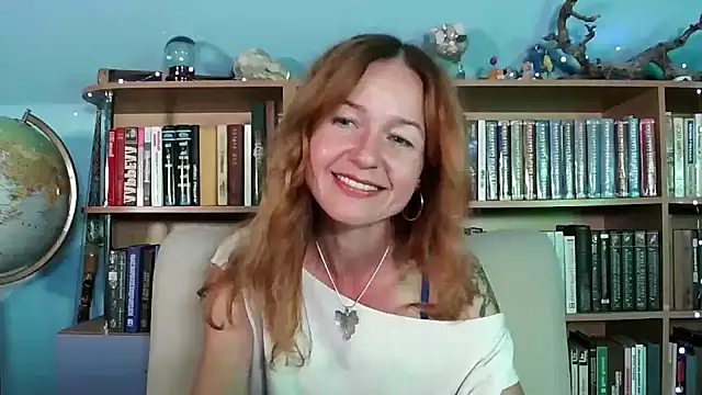 Snapshot of Foxilady357 chatting on September 11, 2025, 2:06 pm Foxilady357 online show from September 11, 2025, 2:06 pm