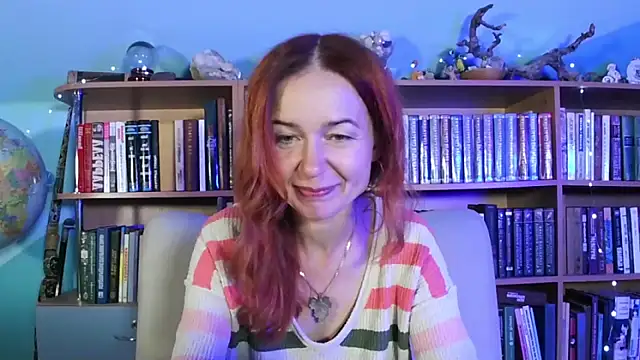 Snapshot of Foxilady357 chatting on November 11, 2025, 1:55 pm Foxilady357 online show from November 11, 2025, 1:55 pm