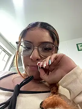 Snapshot of haally-mll chatting on September 19, 2025, 2:40 pm haally-mll online show from September 19, 2025, 2:40 pm