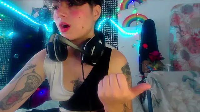 Mitsuha gate online show from November 5, 2025, 2:06 pm