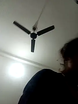 Guriya0076 online show from November 13, 2025, 5:56 pm