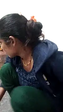 Guriya0076 online show from December 3, 2025, 12:58 pm