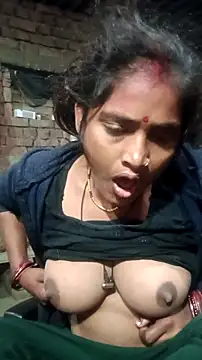 Guriya0076 online show from February 6, 2026, 9:29 pm