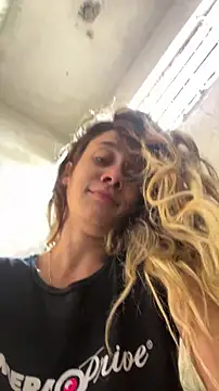 Snapshot of blond-96 chatting on March 11, 2026, 6:36 pm blond-96 online show from March 11, 2026, 6:36 pm