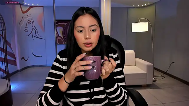 AmbarJames  online show from October 9, 2025, 10:46 am