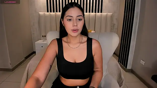 Snapshot of AmbarJames_ chatting on June 3, 2026, 11:57 am AmbarJames online show from June 3, 2026, 11:57 am