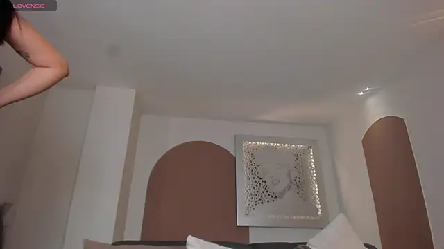 AmbarJames  online show from July 24, 2026, 11:19 am