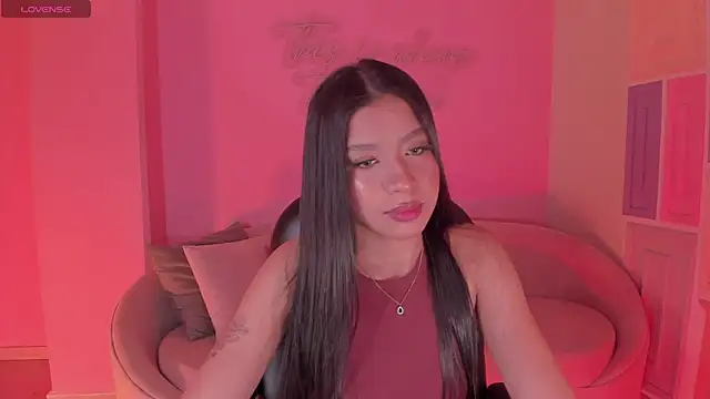 Snapshot of SophieHouston_ chatting on May 12, 2026, 3:14 am SophieHouston online show from May 12, 2026, 3:14 am