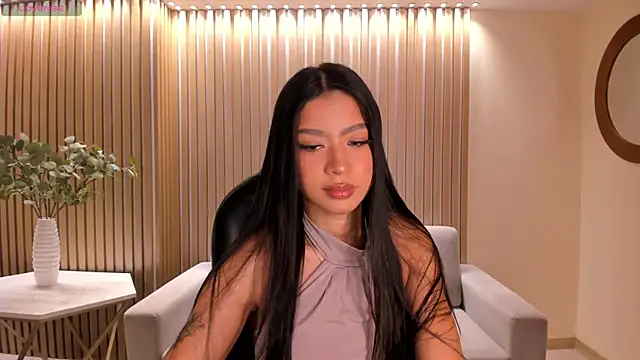 Snapshot of SophieHouston_ chatting on June 11, 2026, 2:44 am SophieHouston online show from June 11, 2026, 2:44 am