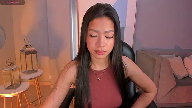 Snapshot of SophieHouston_ chatting on June 15, 2026, 5:09 am SophieHouston online show from June 15, 2026, 5:09 am