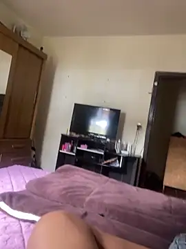 PIROCAGG21 online show from October 27, 2025, 6:23 pm