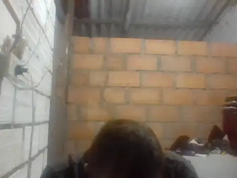 santiii   12 online show from December 18, 2025, 4:29 am