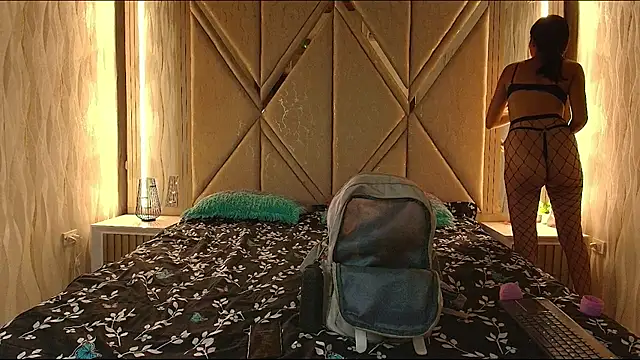 Hotcouple 222 online show from December 22, 2025, 7:38 am