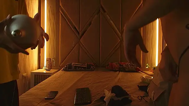 Hotcouple 222 online show from March 18, 2026, 7:28 pm