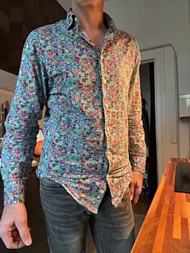 Snapshot of SexyLeon8 chatting on November 16, 2025, 9:04 am SexyLeon8 online show from November 16, 2025, 9:04 am