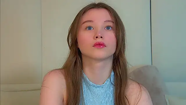Snapshot of KeiraAsti chatting on June 15, 2026, 6:10 pm KeiraAsti online show from June 15, 2026, 6:10 pm