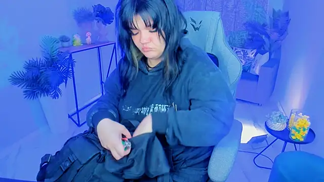 Snapshot of MaryHarrys chatting on September 17, 2025, 8:43 pm MaryHarrys online show from September 17, 2025, 8:43 pm