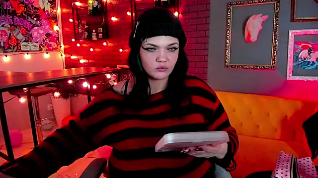 Snapshot of MaryHarrys chatting on September 29, 2025, 9:08 pm MaryHarrys online show from September 29, 2025, 9:08 pm