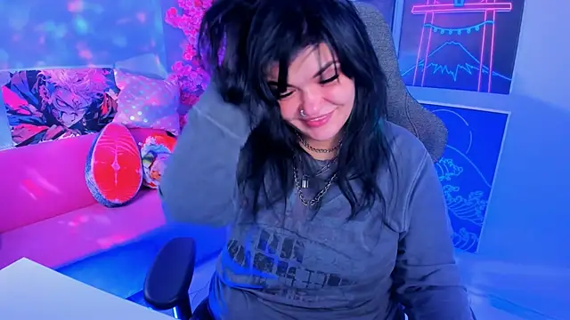 Snapshot of MaryHarrys chatting on October 15, 2025, 11:27 pm MaryHarrys online show from October 15, 2025, 11:27 pm