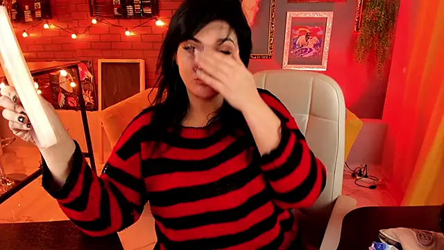 Snapshot of MaryHarrys chatting on October 19, 2025, 8:42 pm MaryHarrys online show from October 19, 2025, 8:42 pm