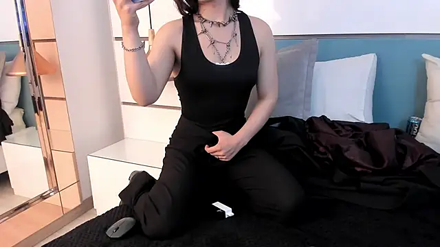 Ashkoreh online show from November 13, 2025, 11:03 pm